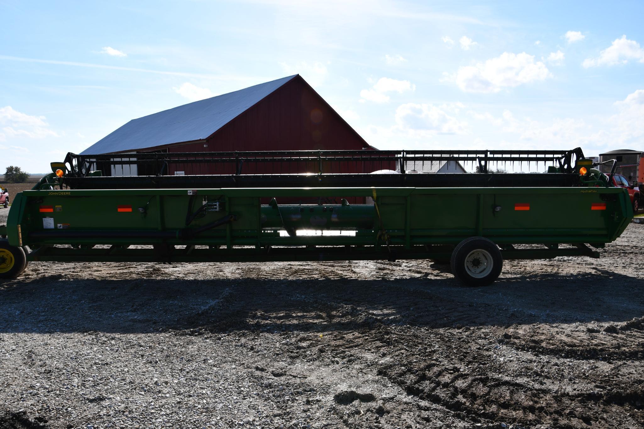 2009 John Deere 630F 30' HydraFlex platform