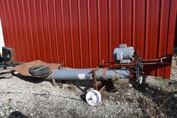 Short transfer auger with hopper