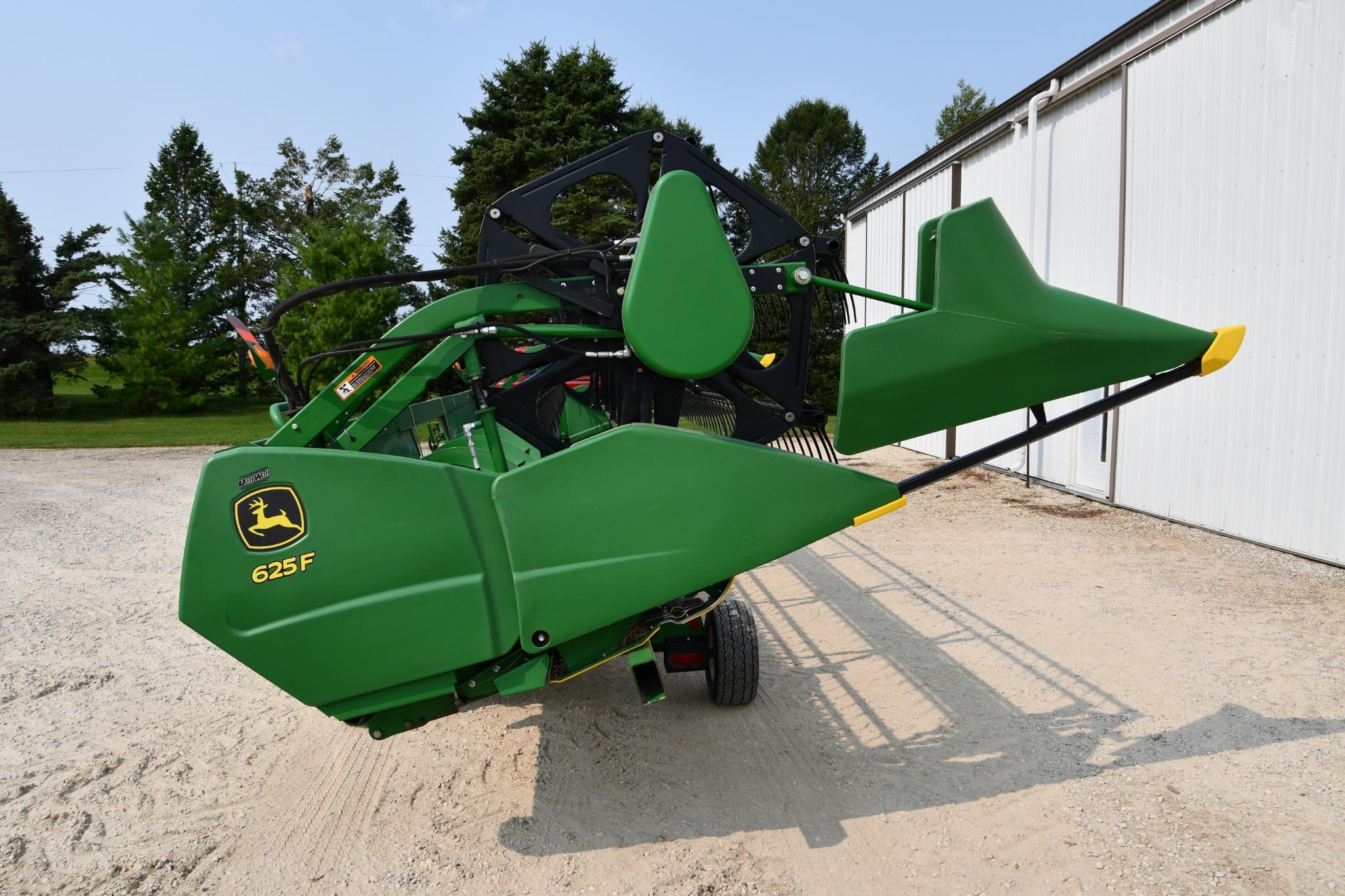 2012 John Deere 625F 25' HydraFlex platform