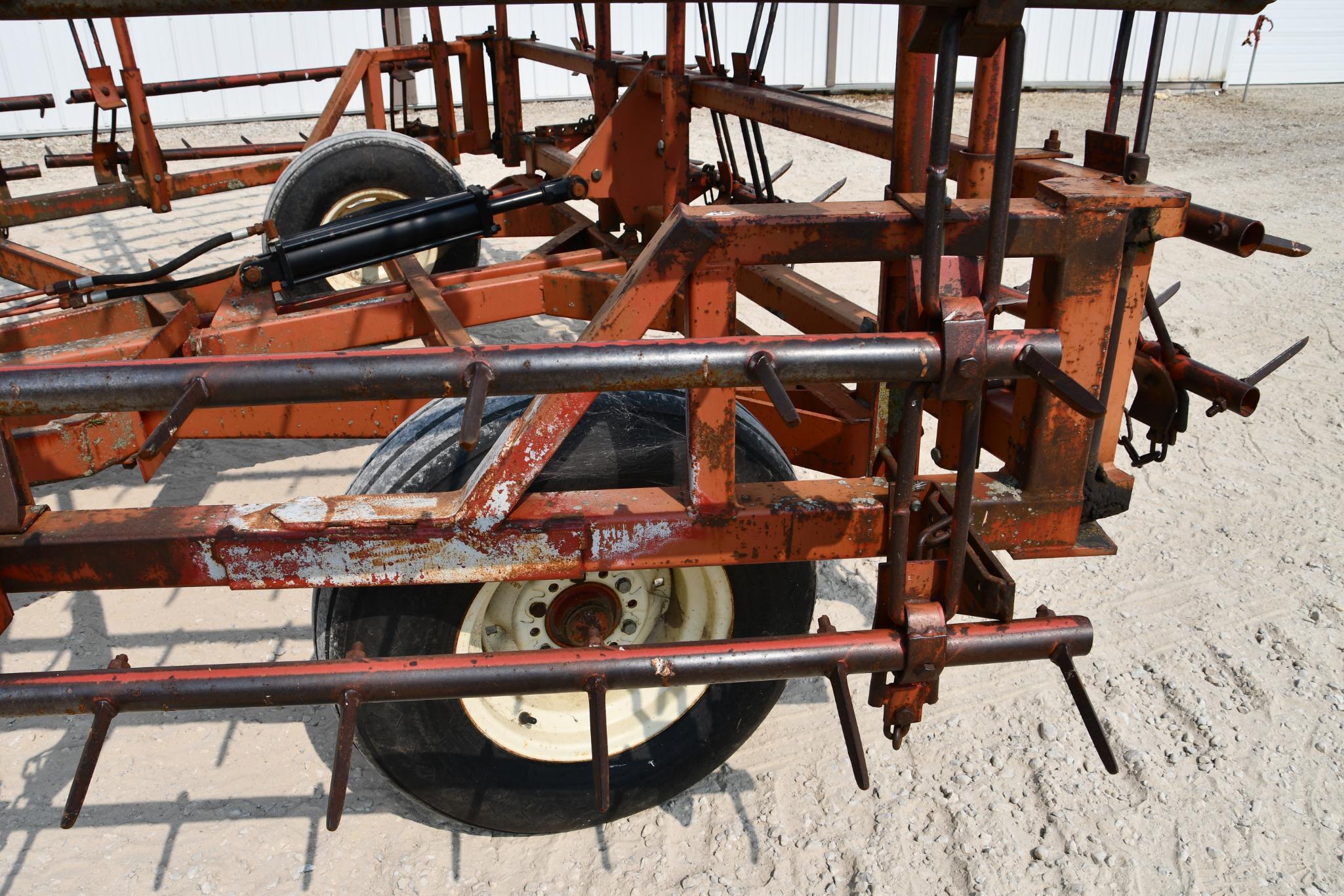 McFarlane 32' 8-bar harrow
