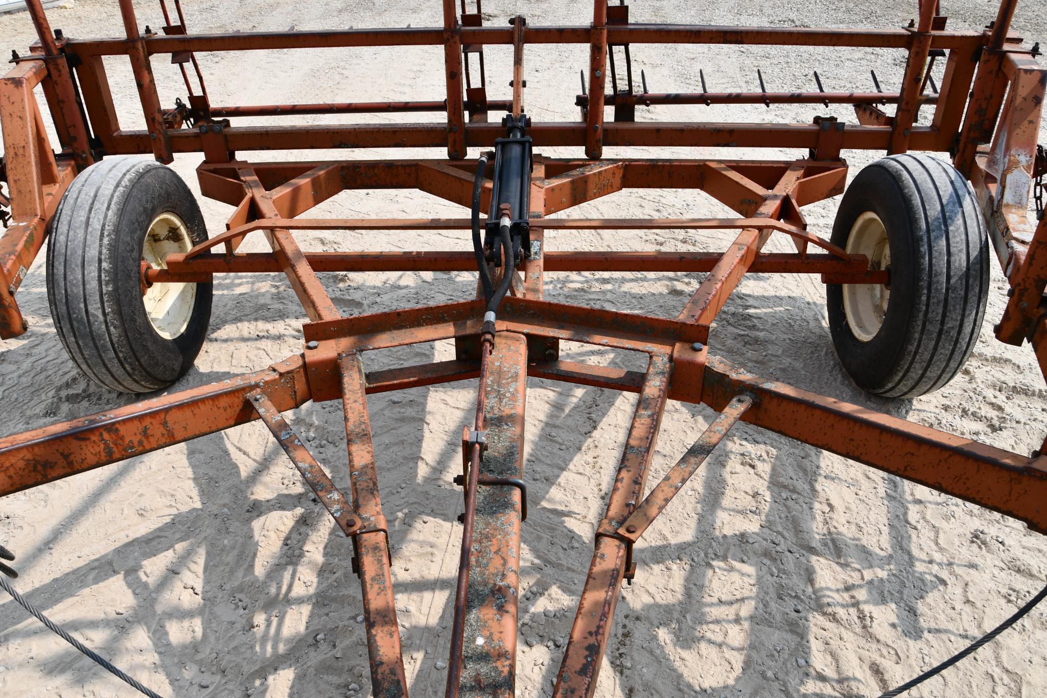McFarlane 32' 8-bar harrow