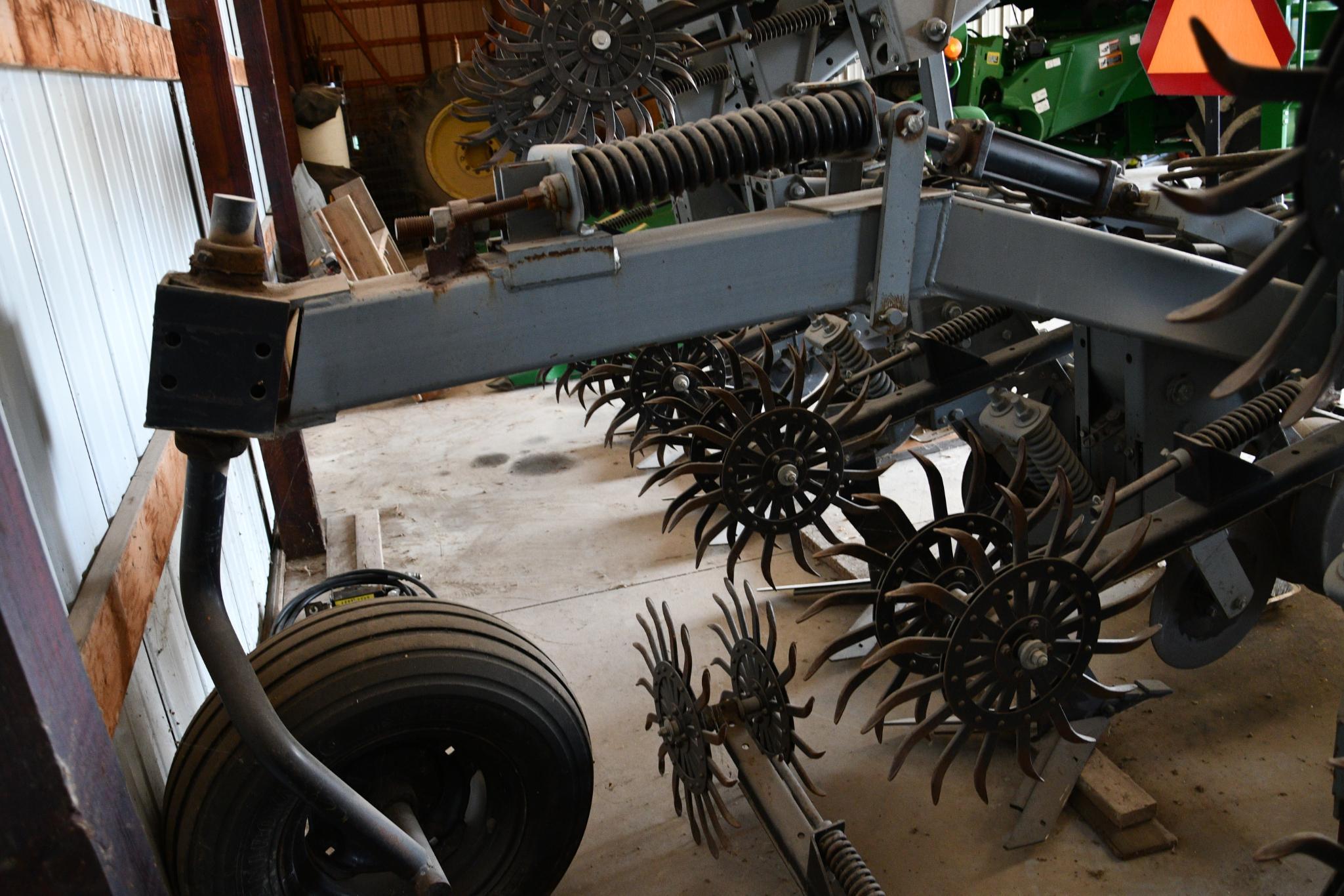 Hiniker 5000 12 row 30" cultivator