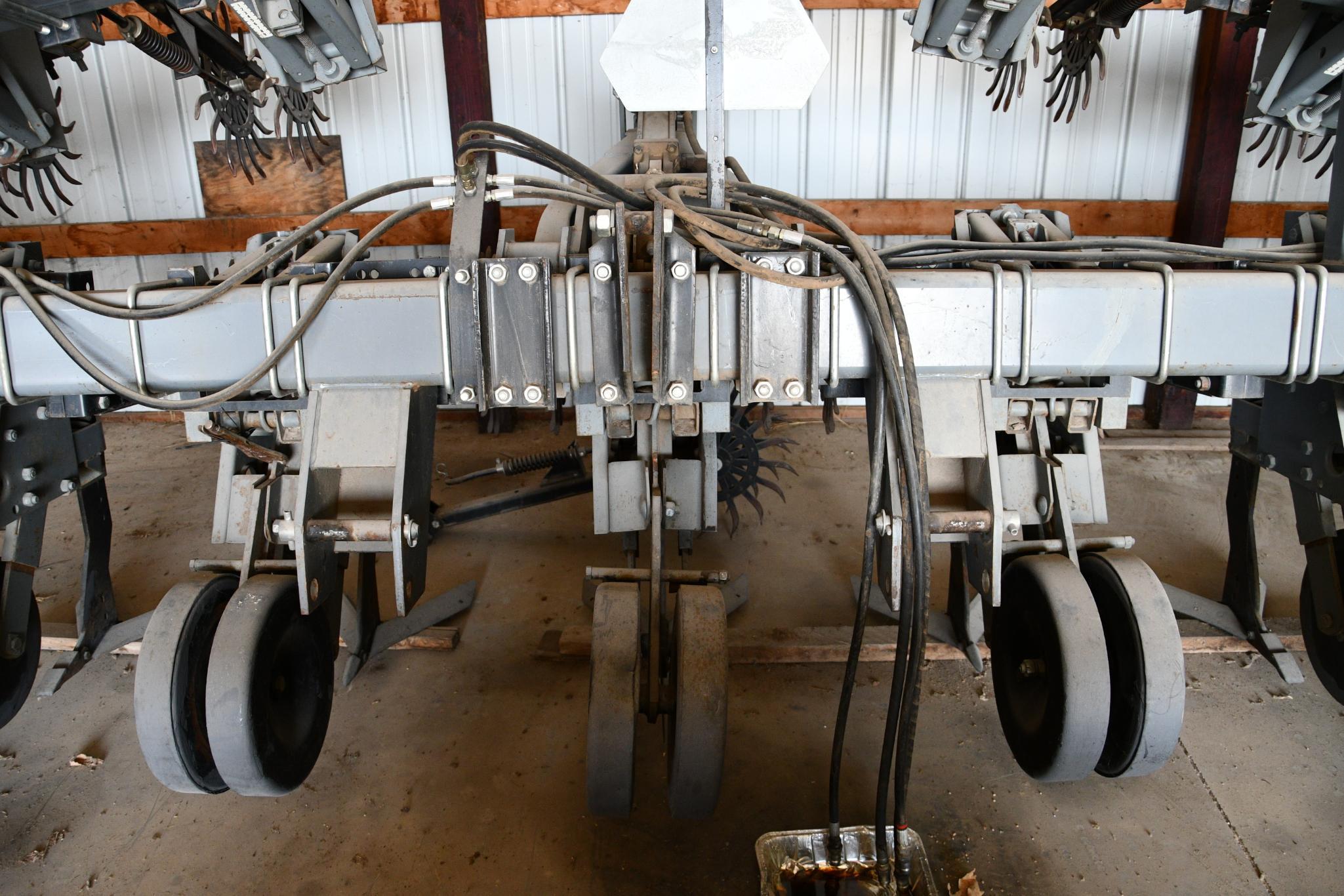 Hiniker 5000 12 row 30" cultivator