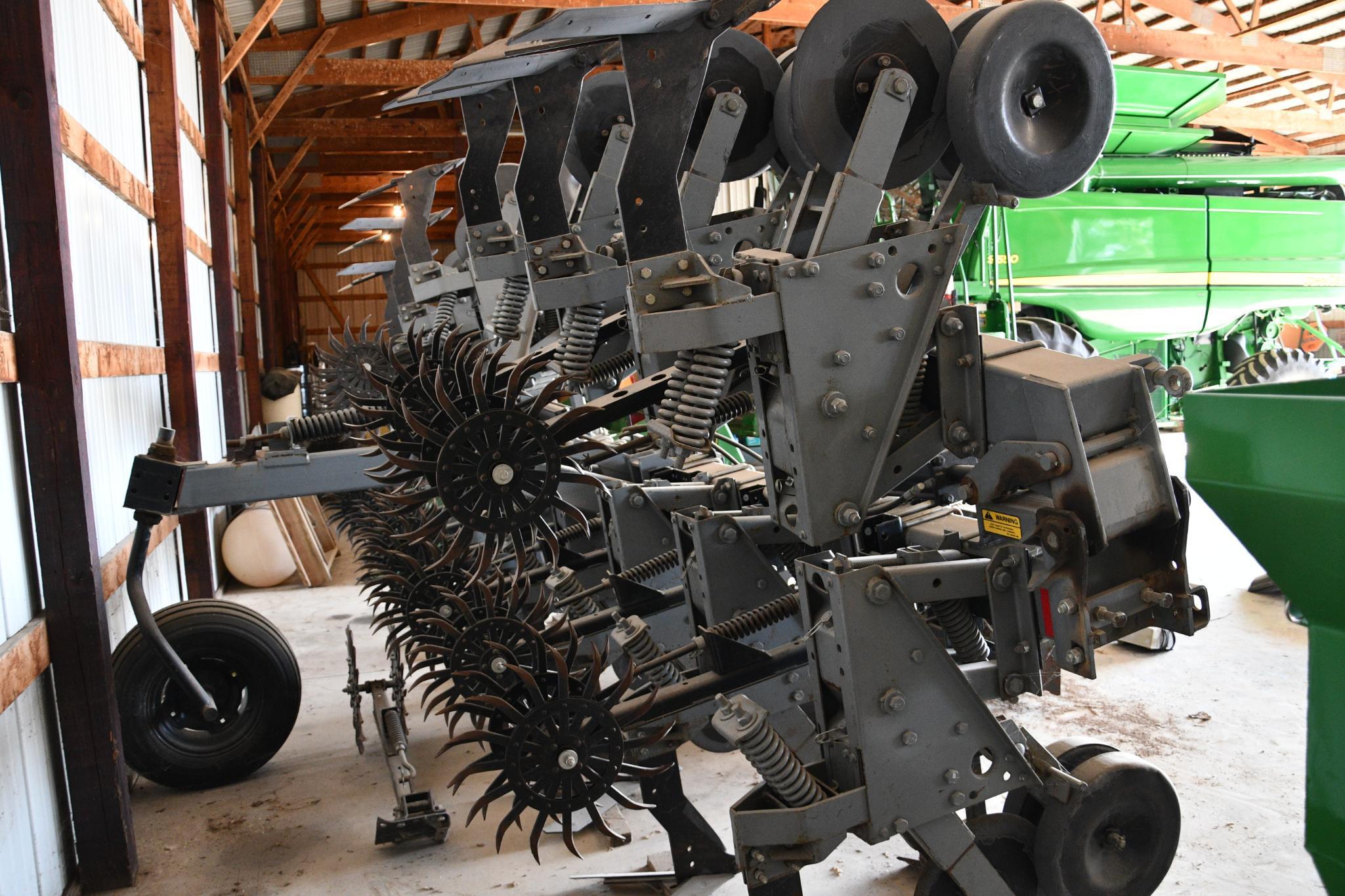 Hiniker 5000 12 row 30" cultivator