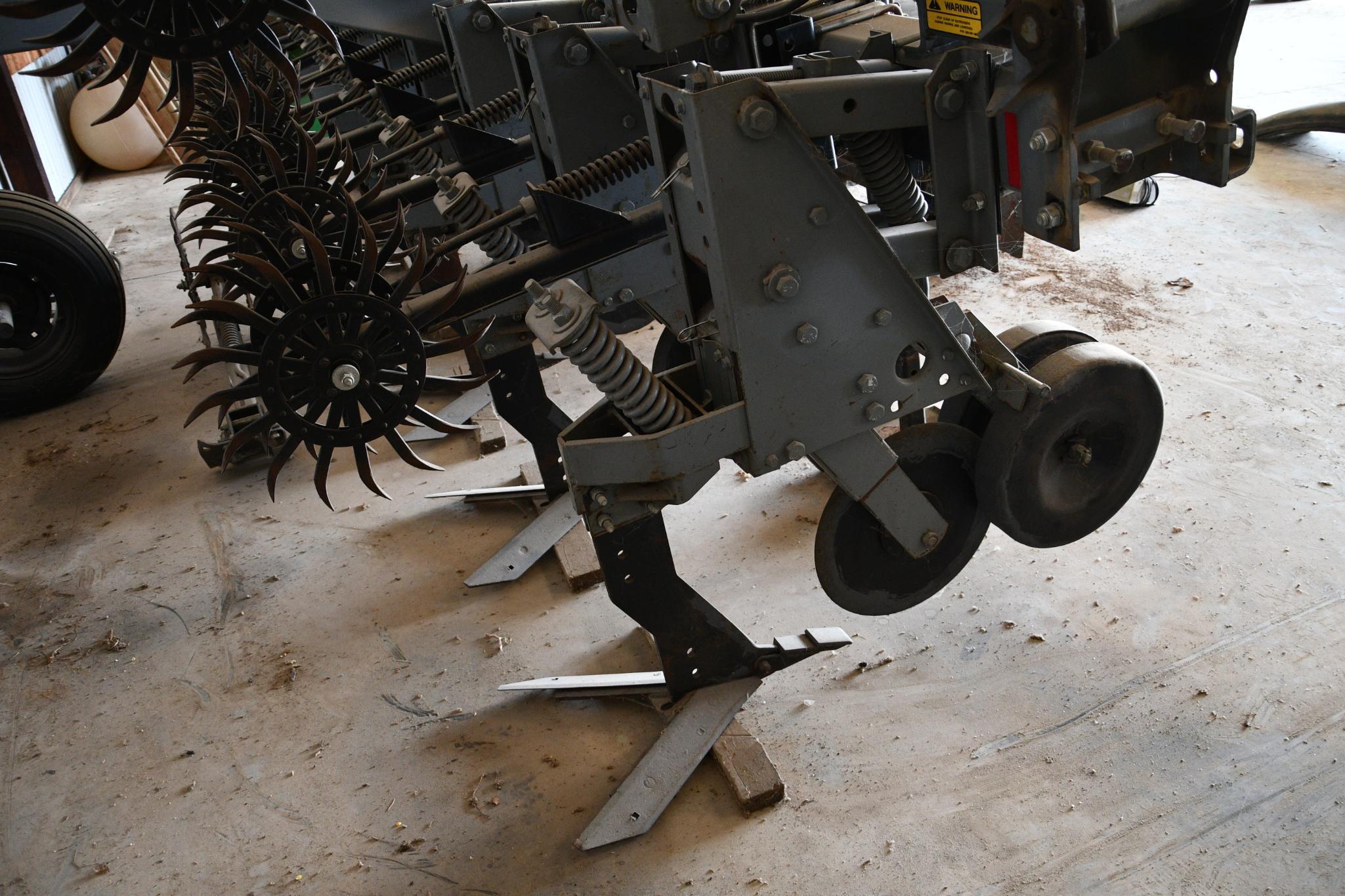Hiniker 5000 12 row 30" cultivator