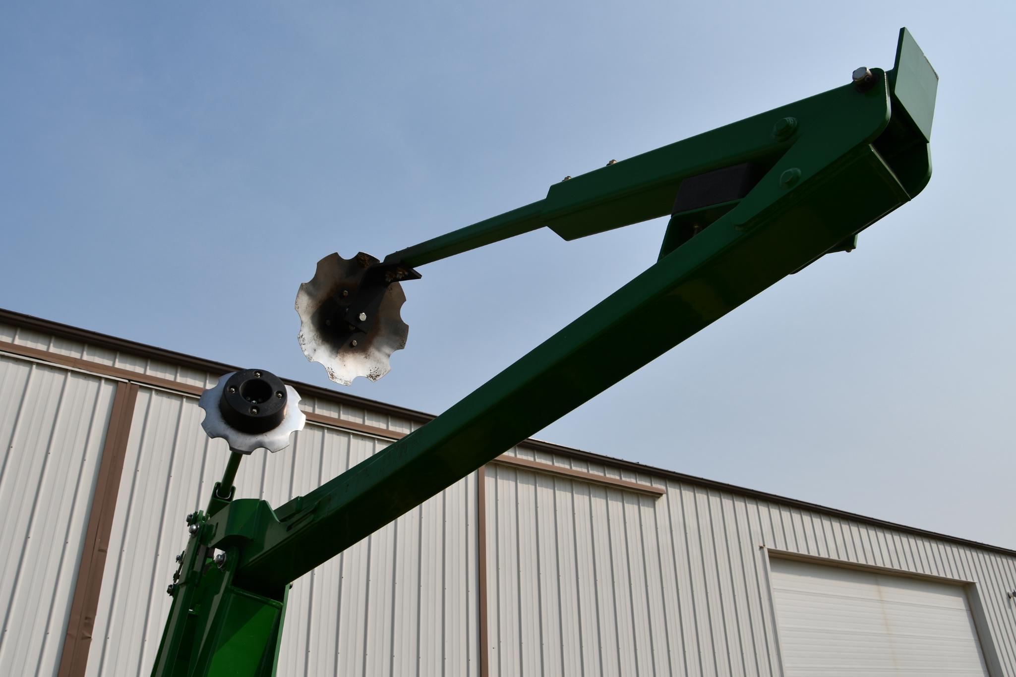 2015 John Deere 1765 1765 12 row 30" planter