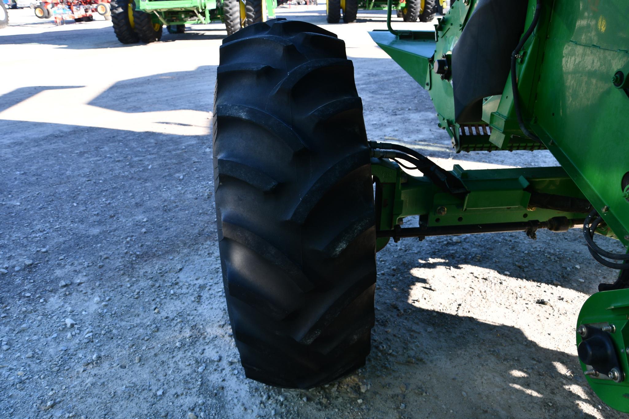 2006 John Deere 9560 STS 4wd combine