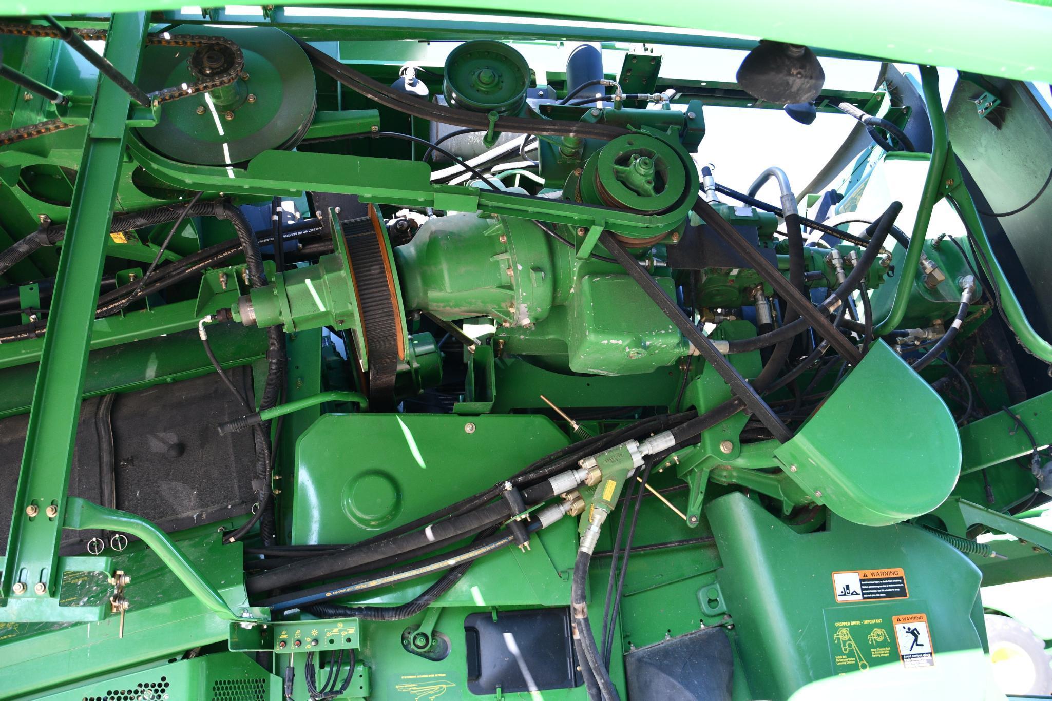 2006 John Deere 9560 STS 4wd combine