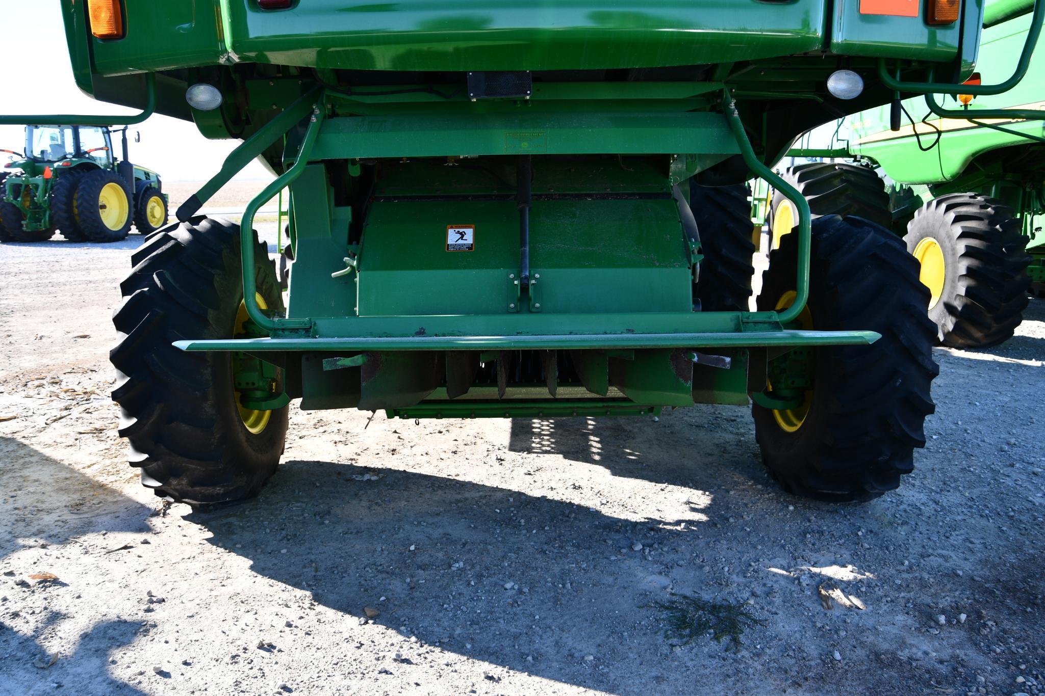 2006 John Deere 9560 STS 4wd combine