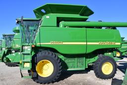 2006 John Deere 9560 STS 4wd combine