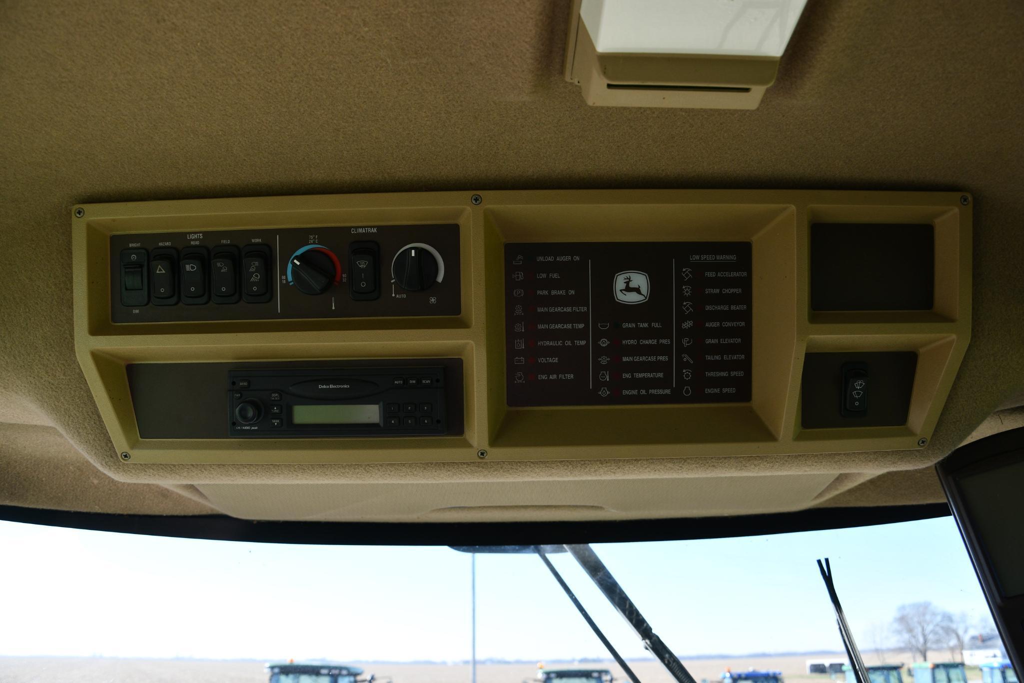 2006 John Deere 9560 STS 4wd combine