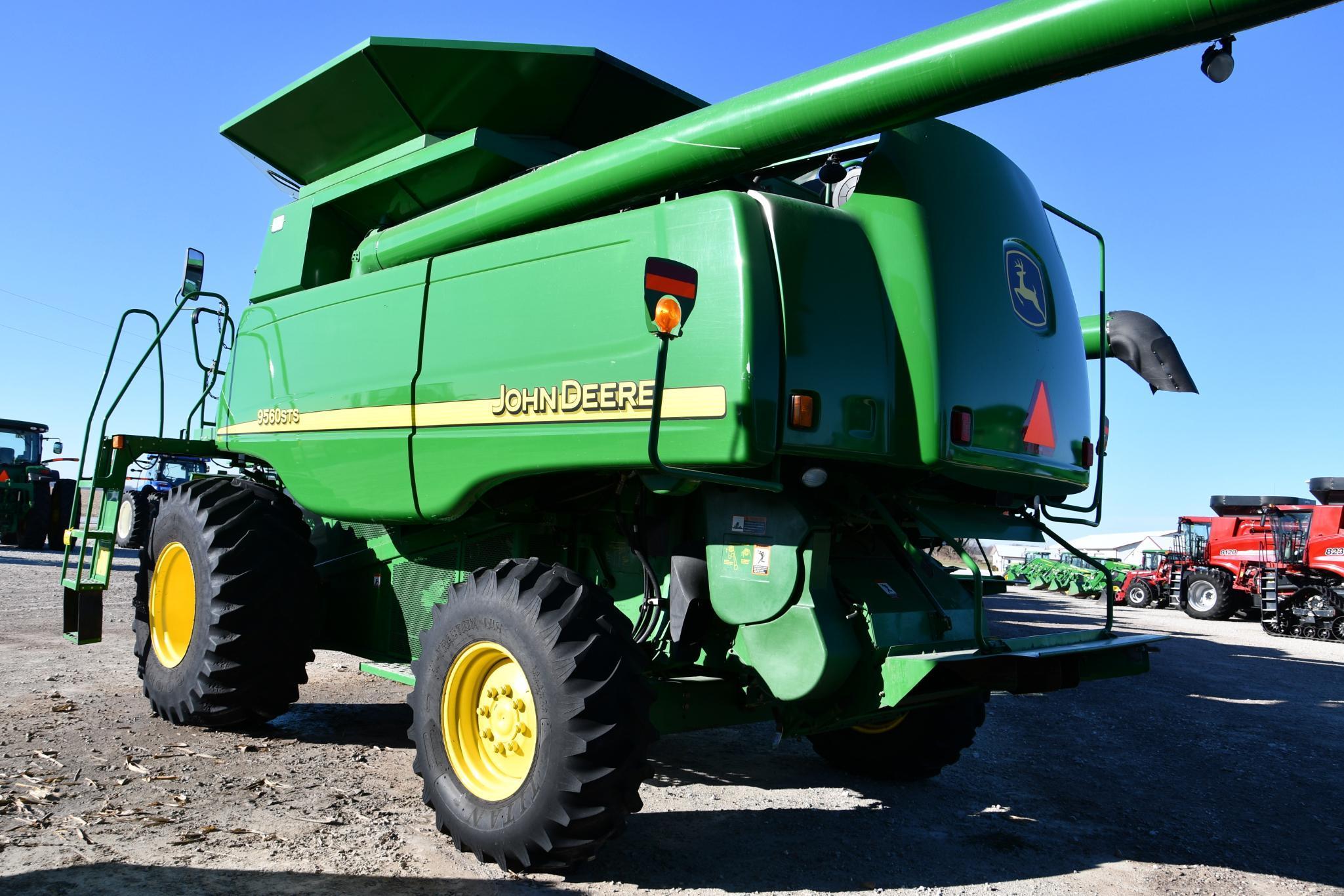2006 John Deere 9560 STS 4wd combine