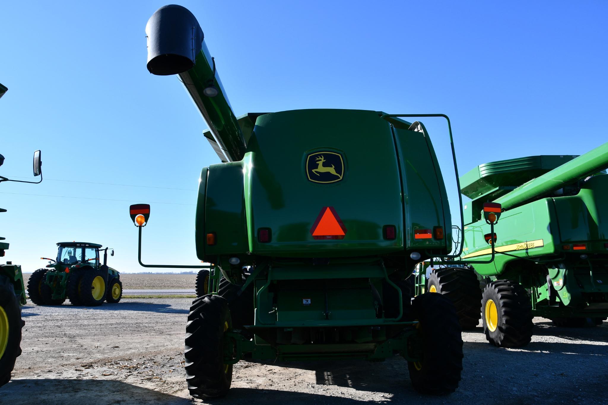 2006 John Deere 9560 STS 4wd combine