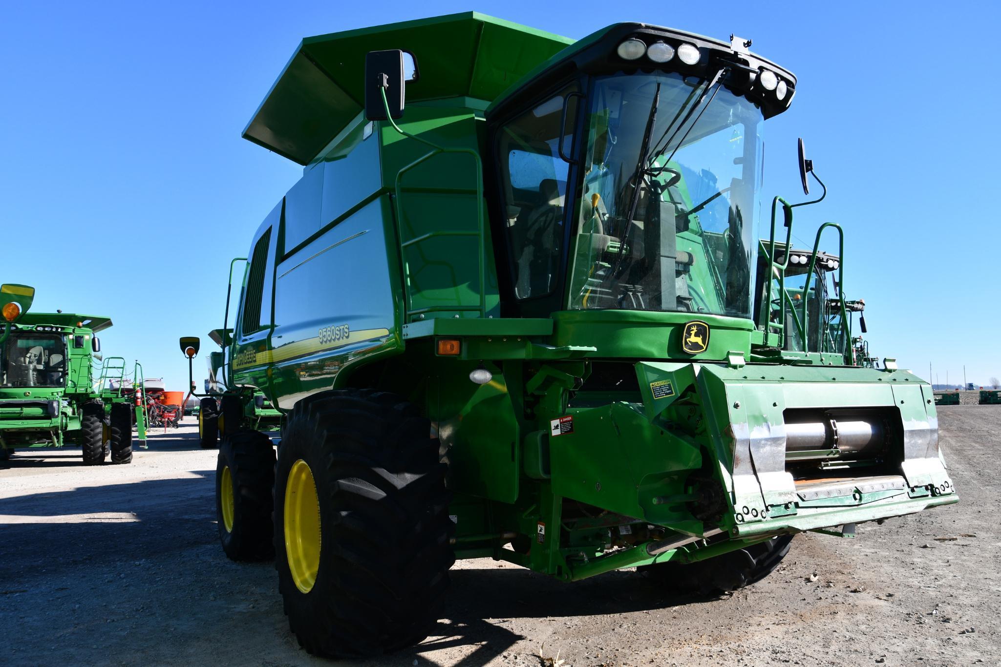 2006 John Deere 9560 STS 4wd combine