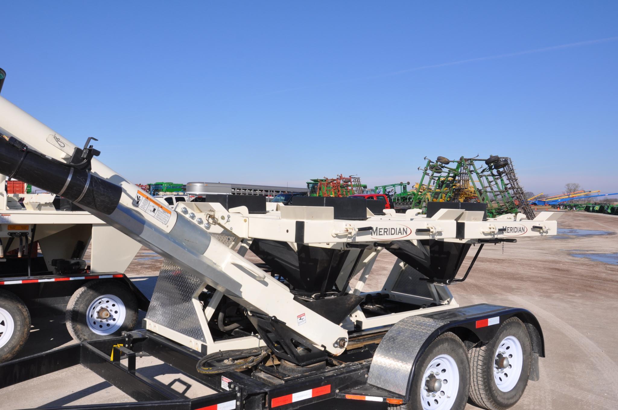Meridian Titan SR2 4-box seed tender