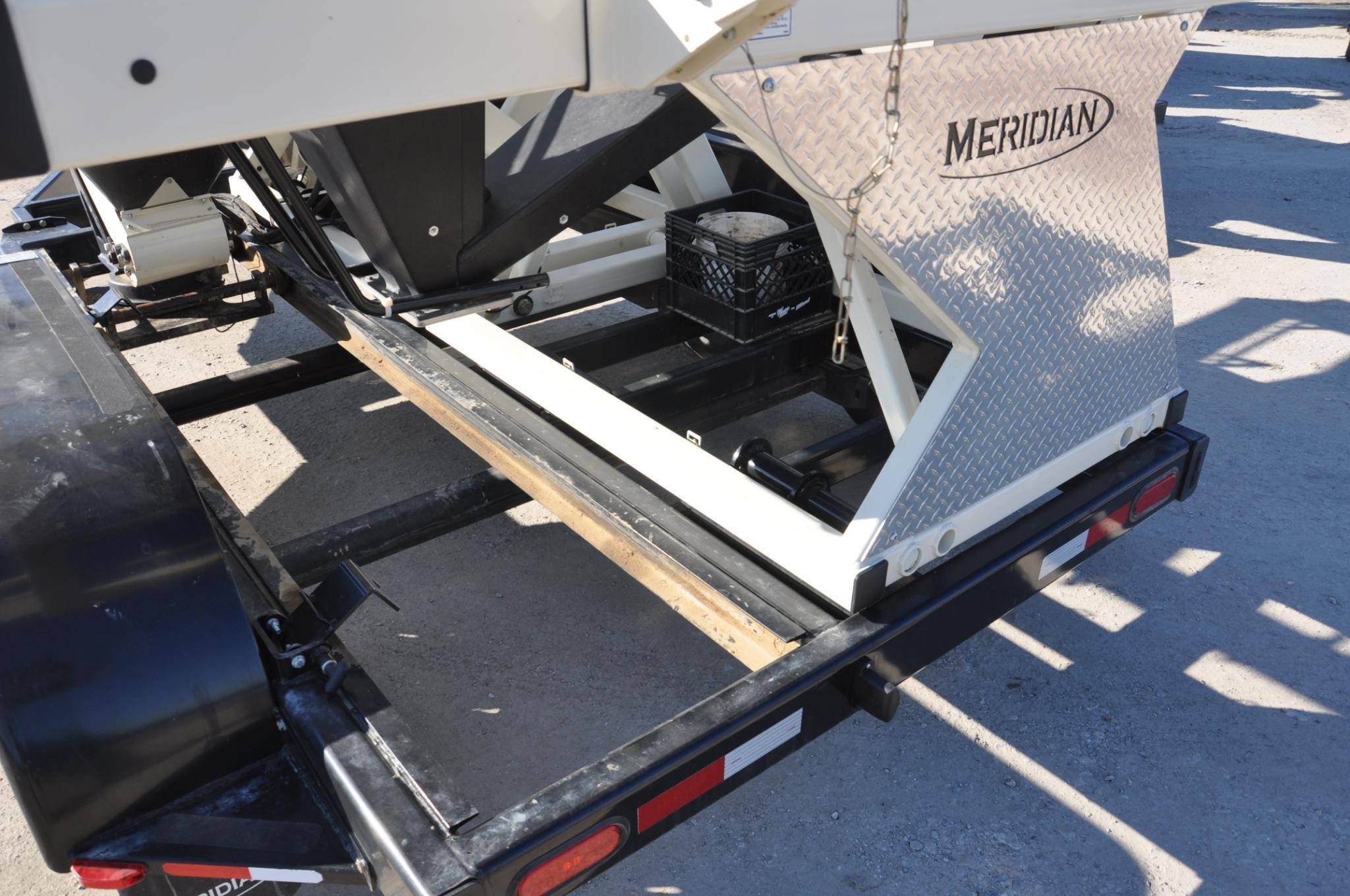 Meridian Titan SR2 4-box seed tender