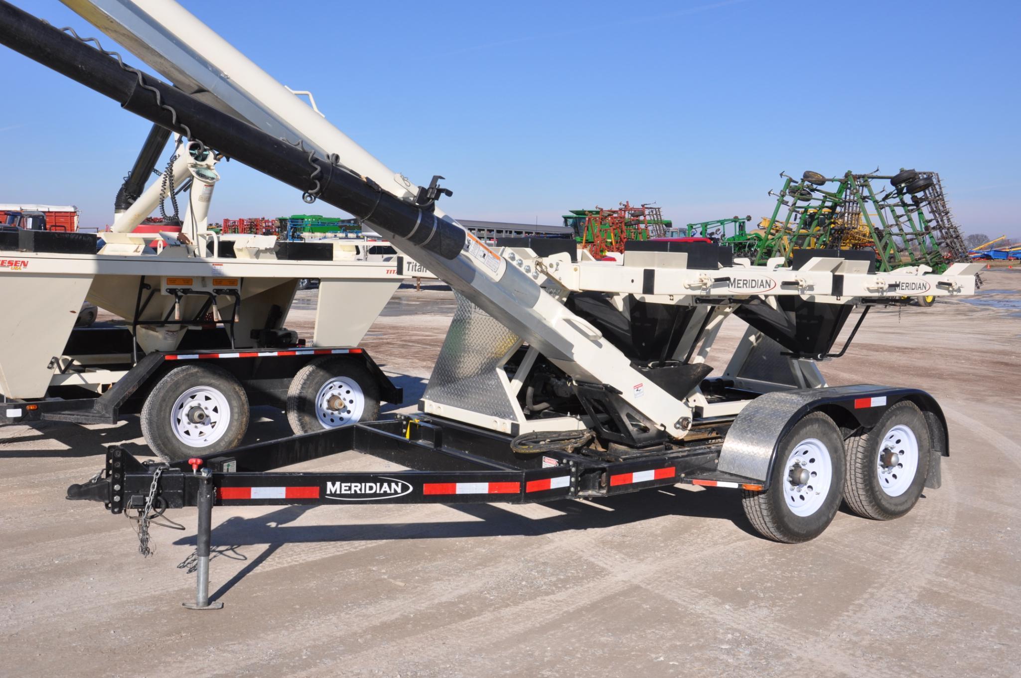 Meridian Titan SR2 4-box seed tender
