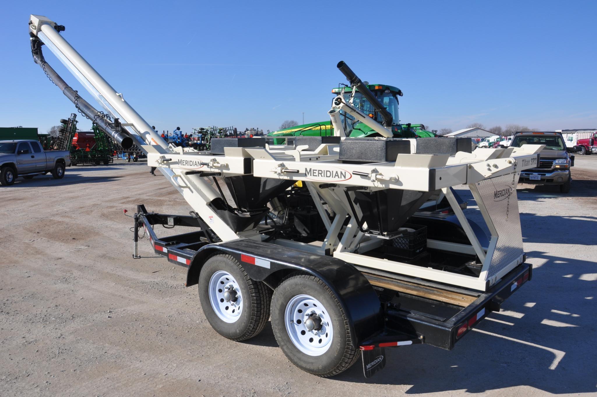 Meridian Titan SR2 4-box seed tender