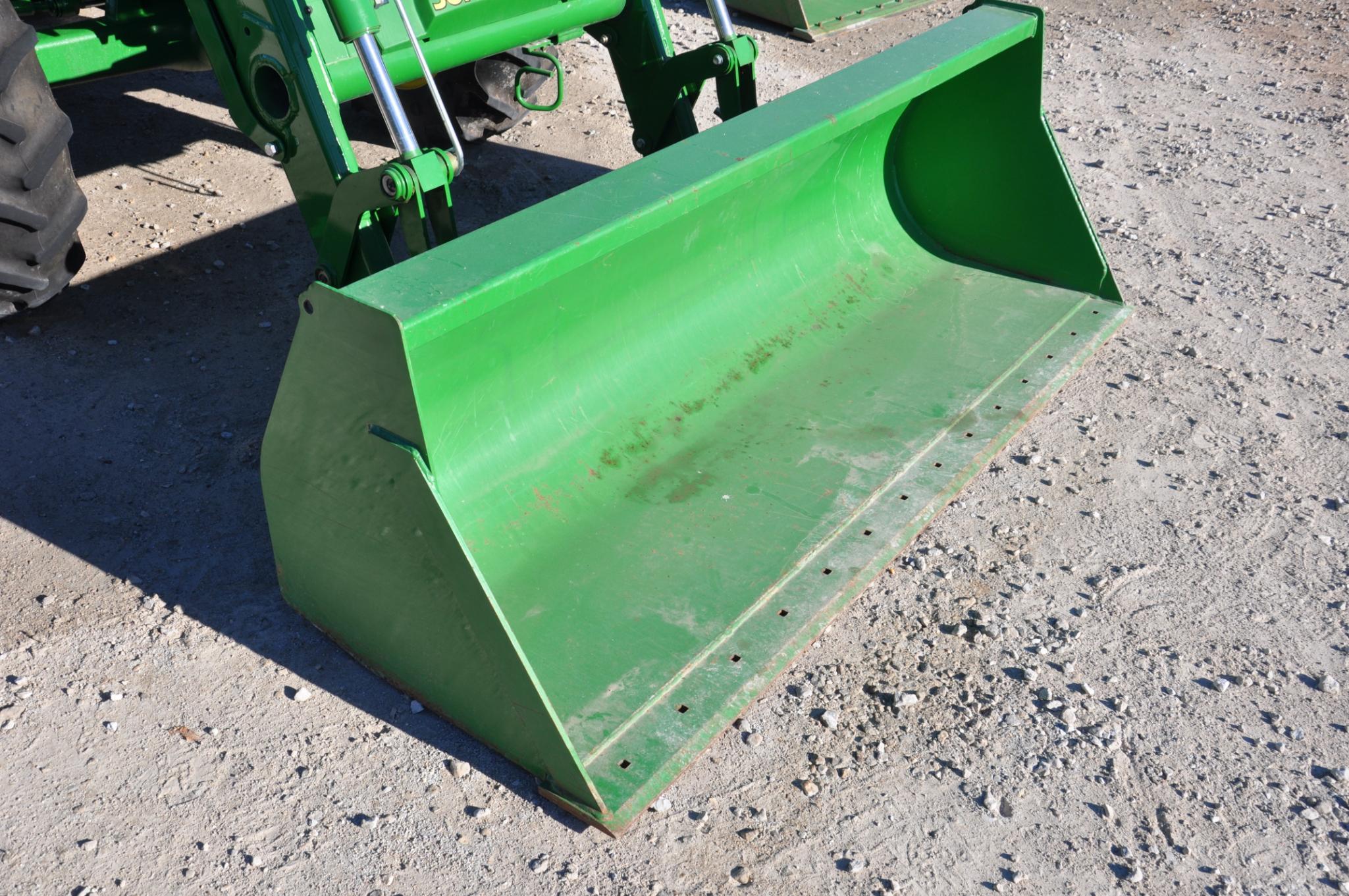 2014 John Deere 5085E MFWD tractor w/loader