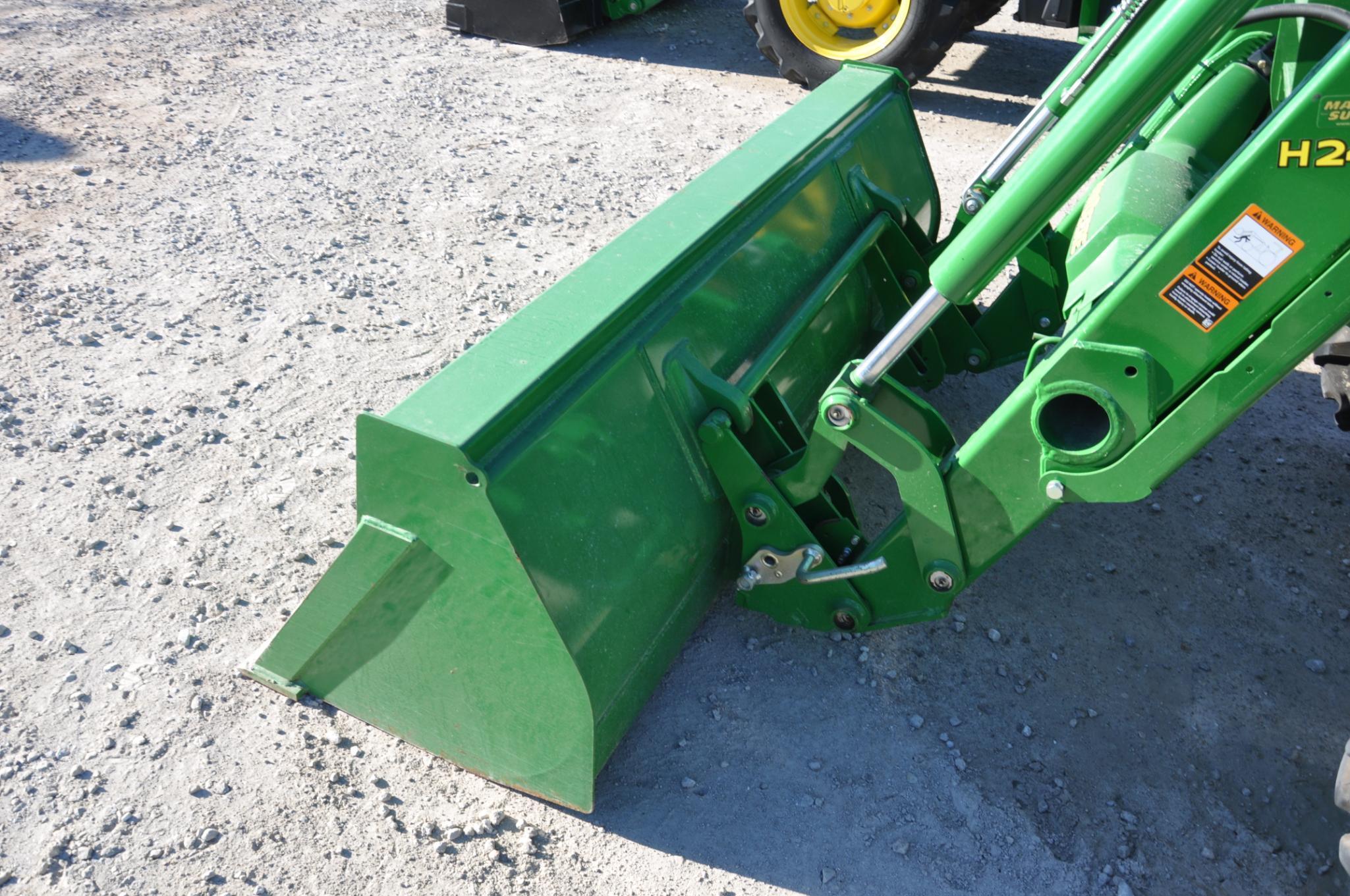 2014 John Deere 5085E MFWD tractor w/loader