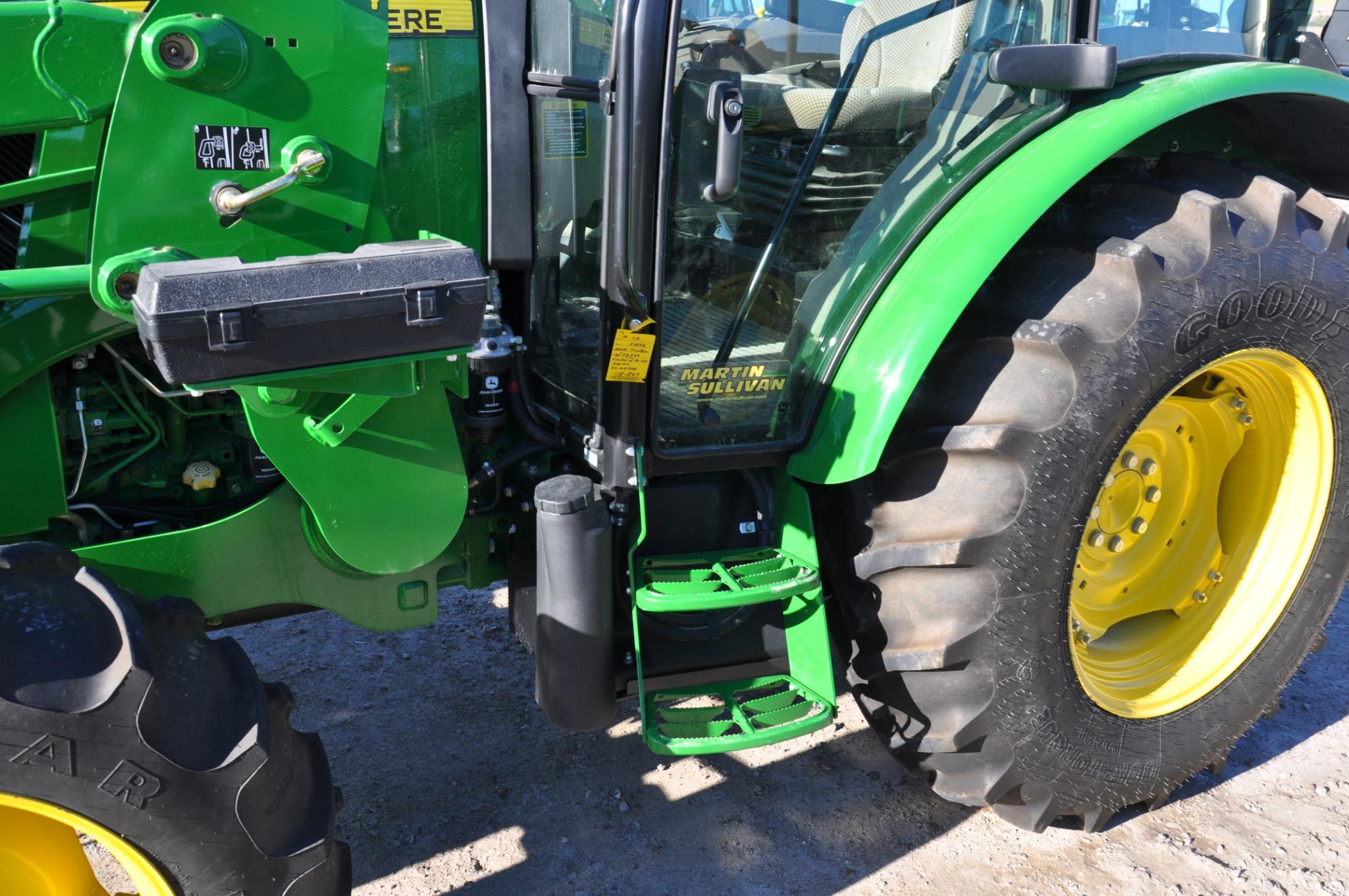 2014 John Deere 5085E MFWD tractor w/loader