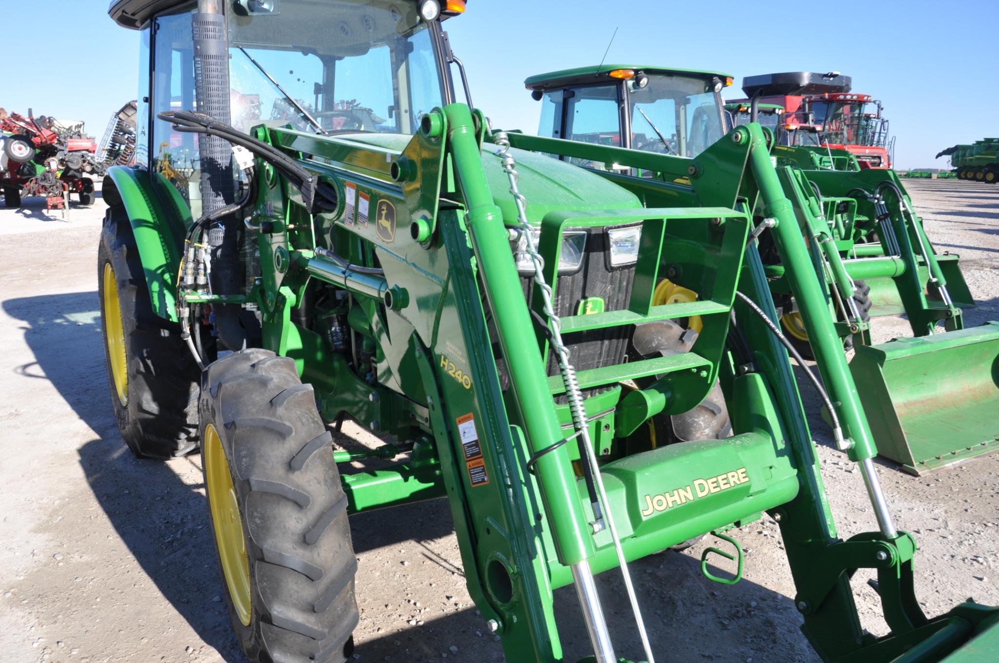 2014 John Deere 5085E MFWD tractor w/loader