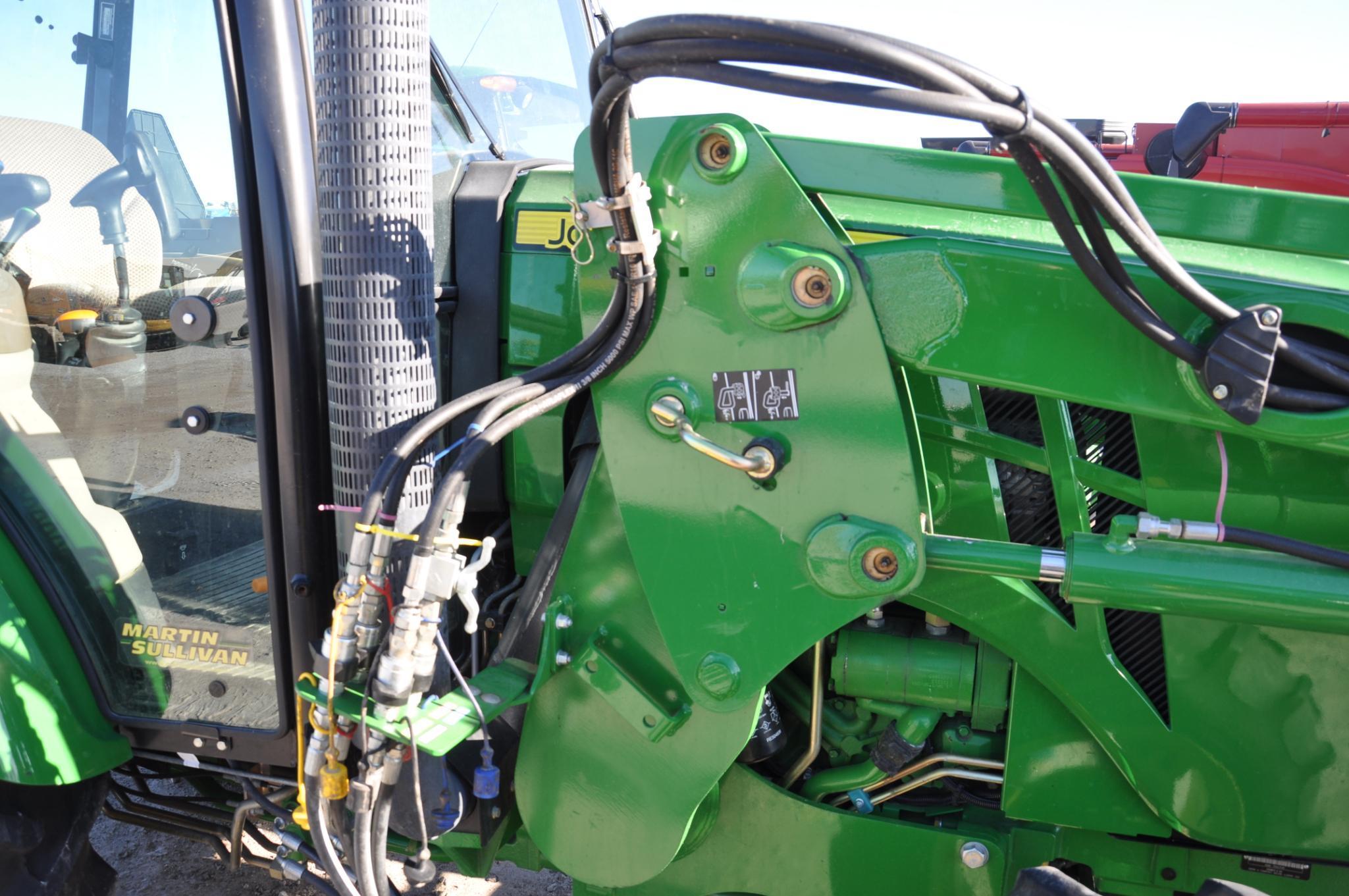 2014 John Deere 5085E MFWD tractor w/loader