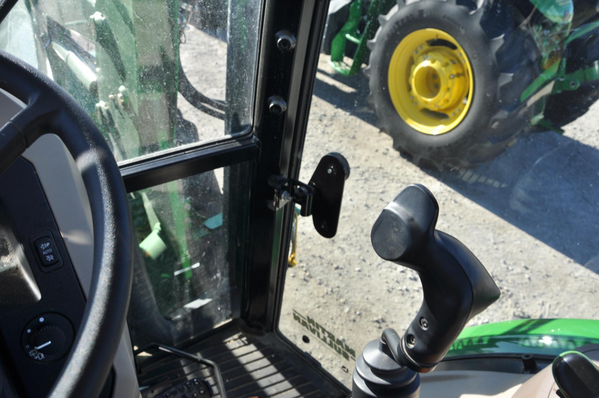 2014 John Deere 5085E MFWD tractor w/loader