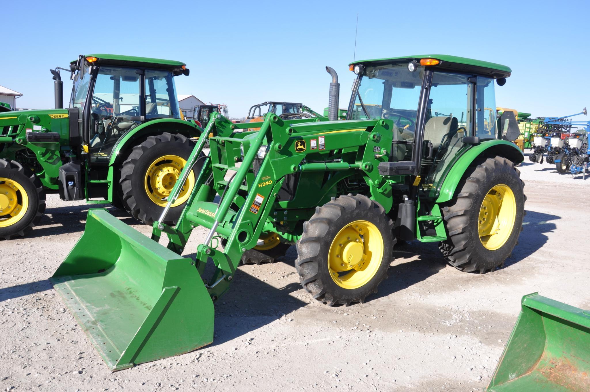 2014 John Deere 5085E MFWD tractor w/loader
