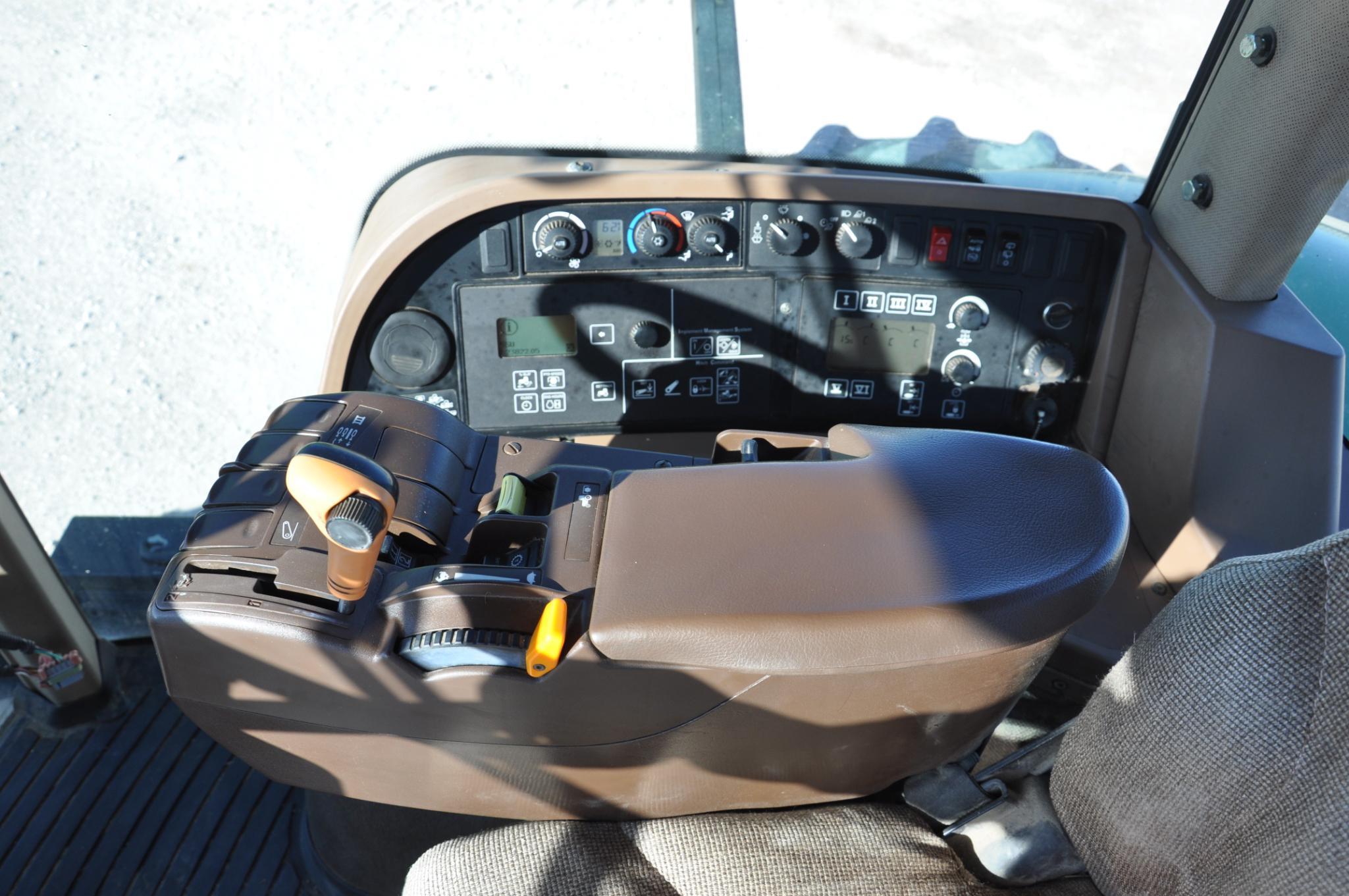 2003 John Deere 7920 MFWD tractor