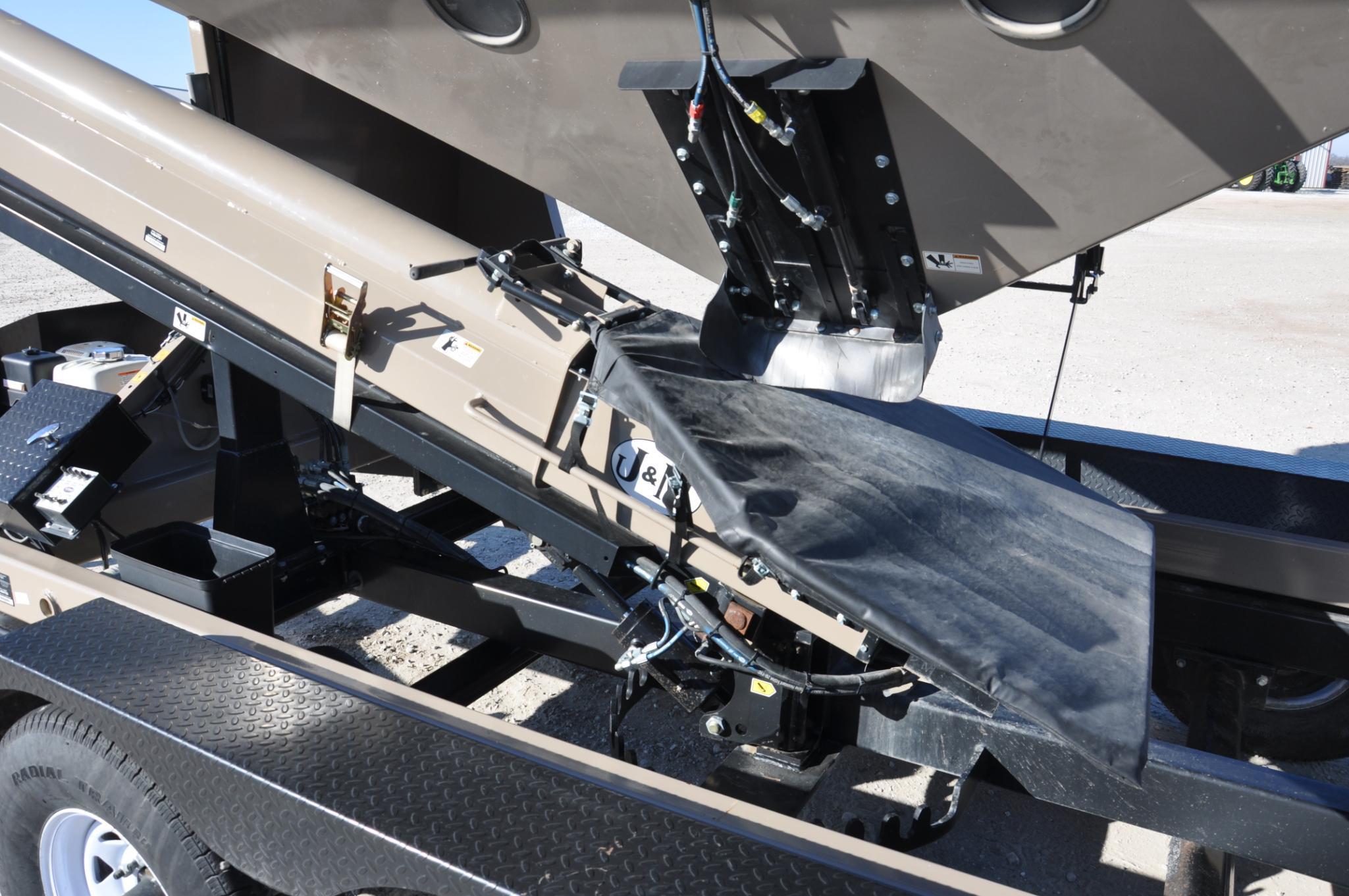 2014 J&M 375ST seed tender