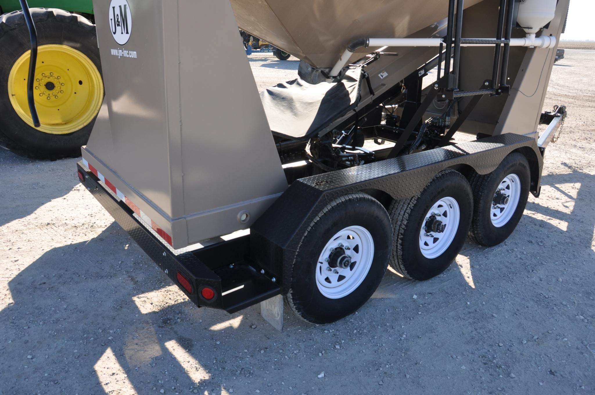 2014 J&M 375ST seed tender