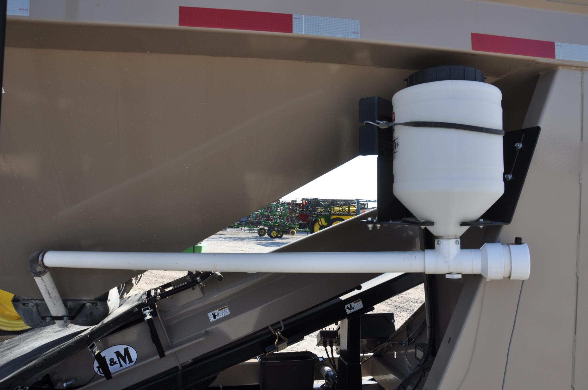 2014 J&M 375ST seed tender
