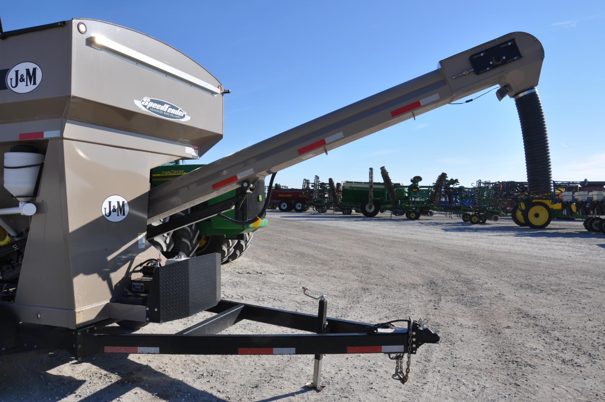 2014 J&M 375ST seed tender