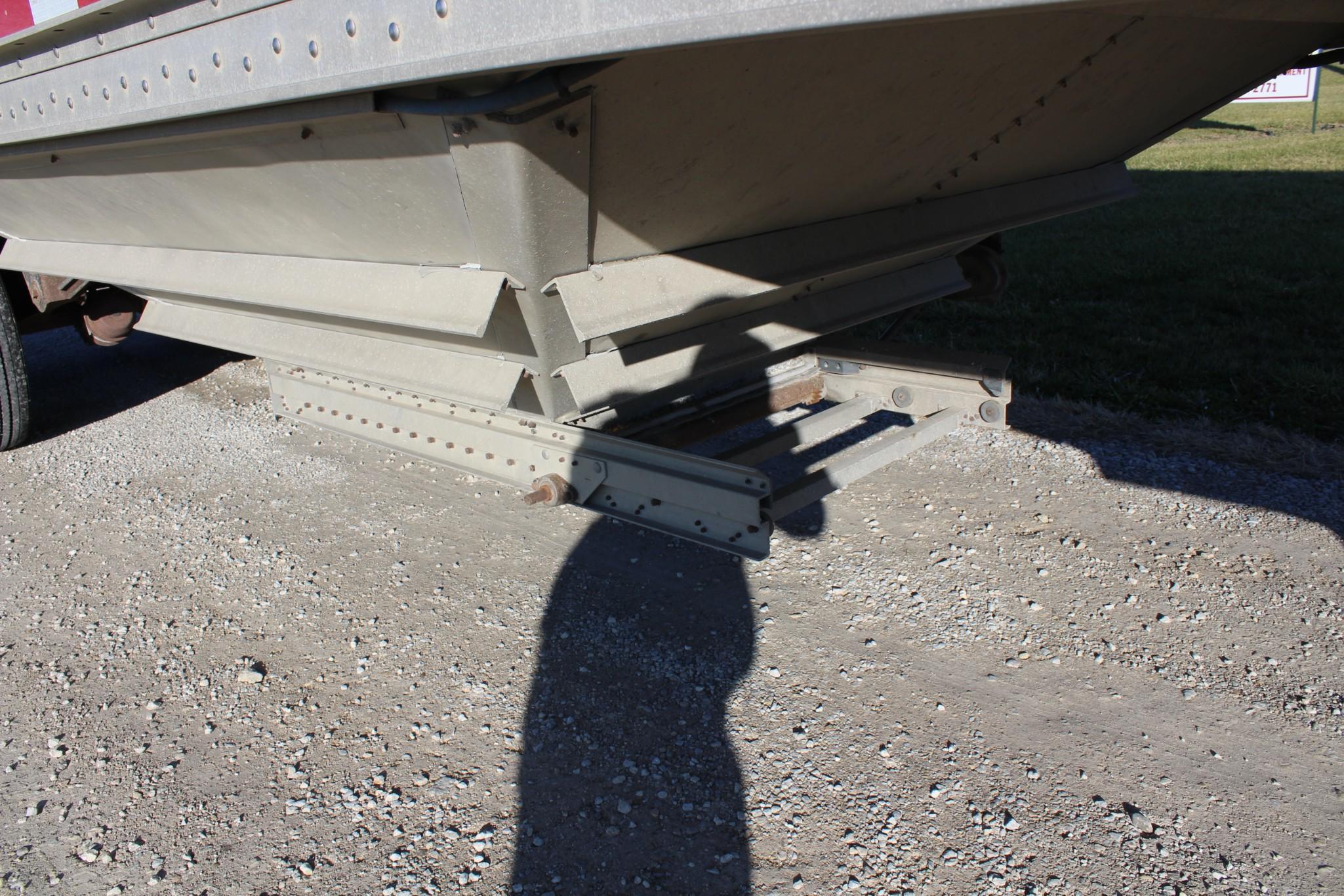 2008 Wilson 42' aluminum hopper bottom trailer