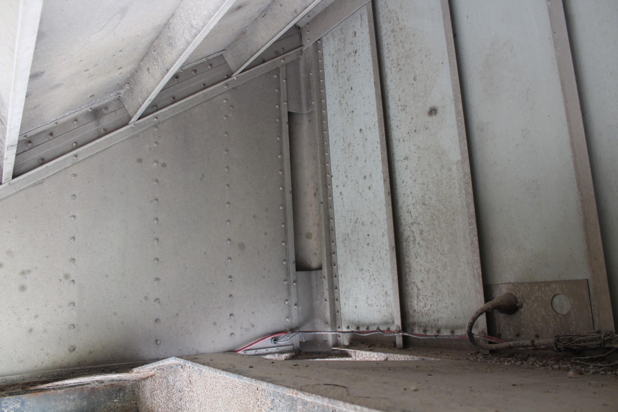 2008 Wilson 42' aluminum hopper bottom trailer