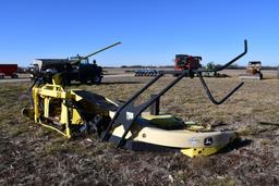 2011 John Deere 770 SPFH 10 row rotary silage head