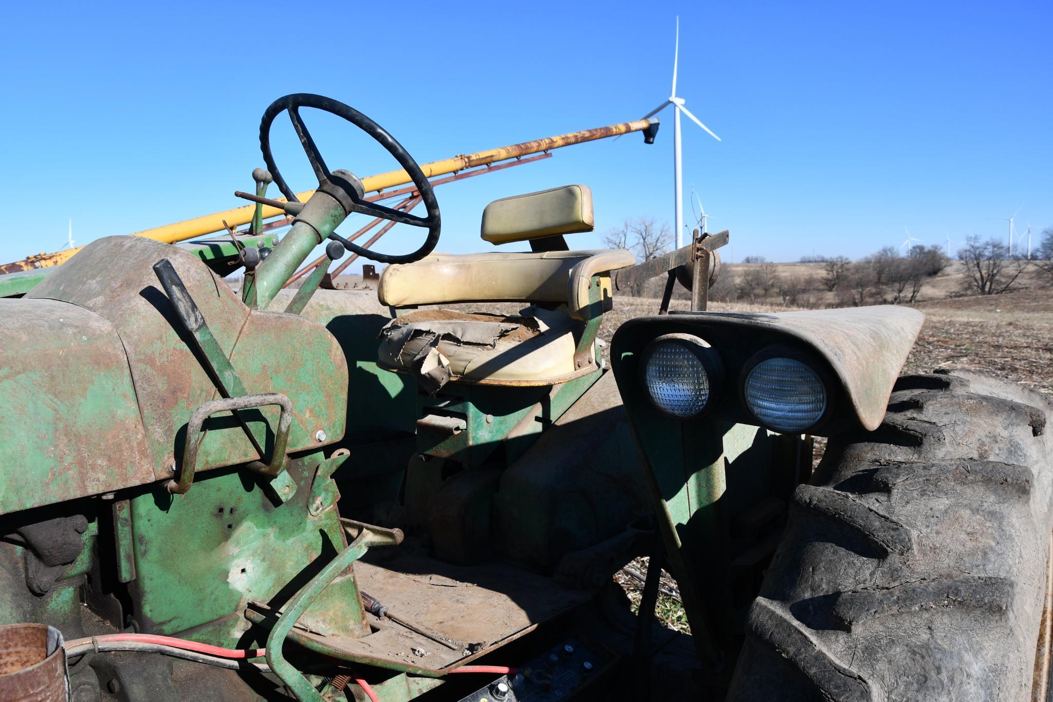 John Deere 3010 wide front 2wd tractor