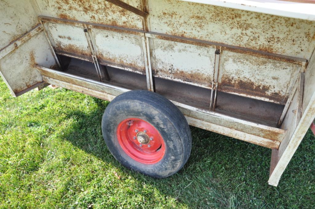 Apache CF8A150 portable cattle self-creep feeder