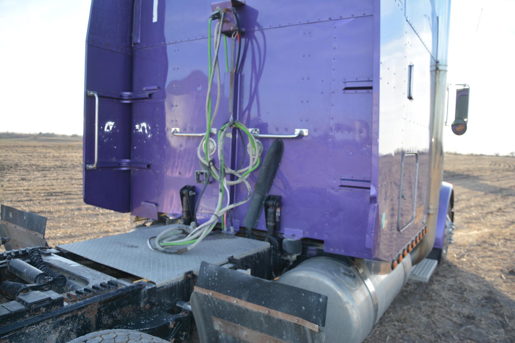 2007 Peterbilt 379 semi