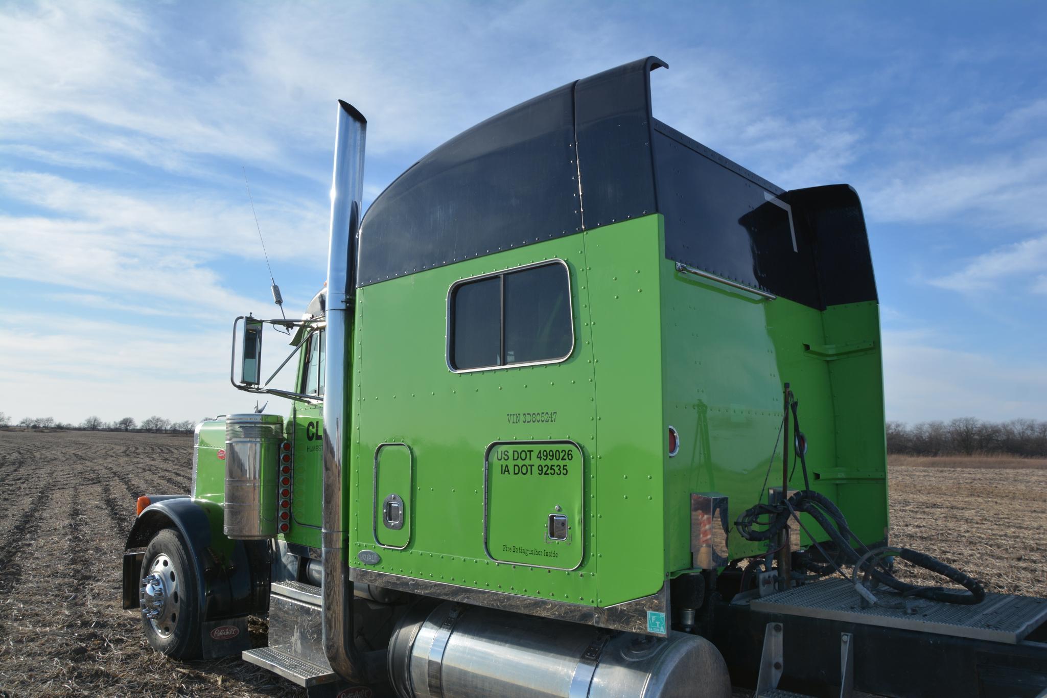 2003 Peterbilt 379 semi