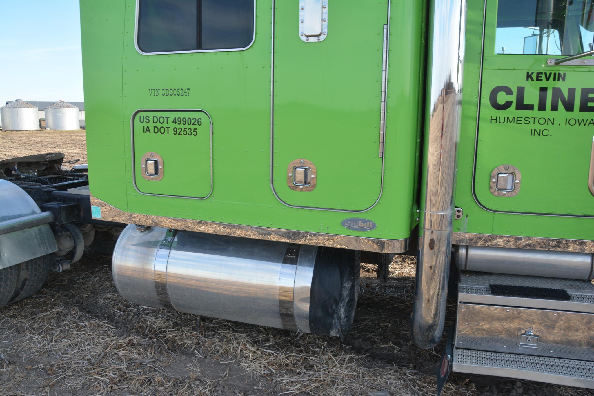 2003 Peterbilt 379 semi