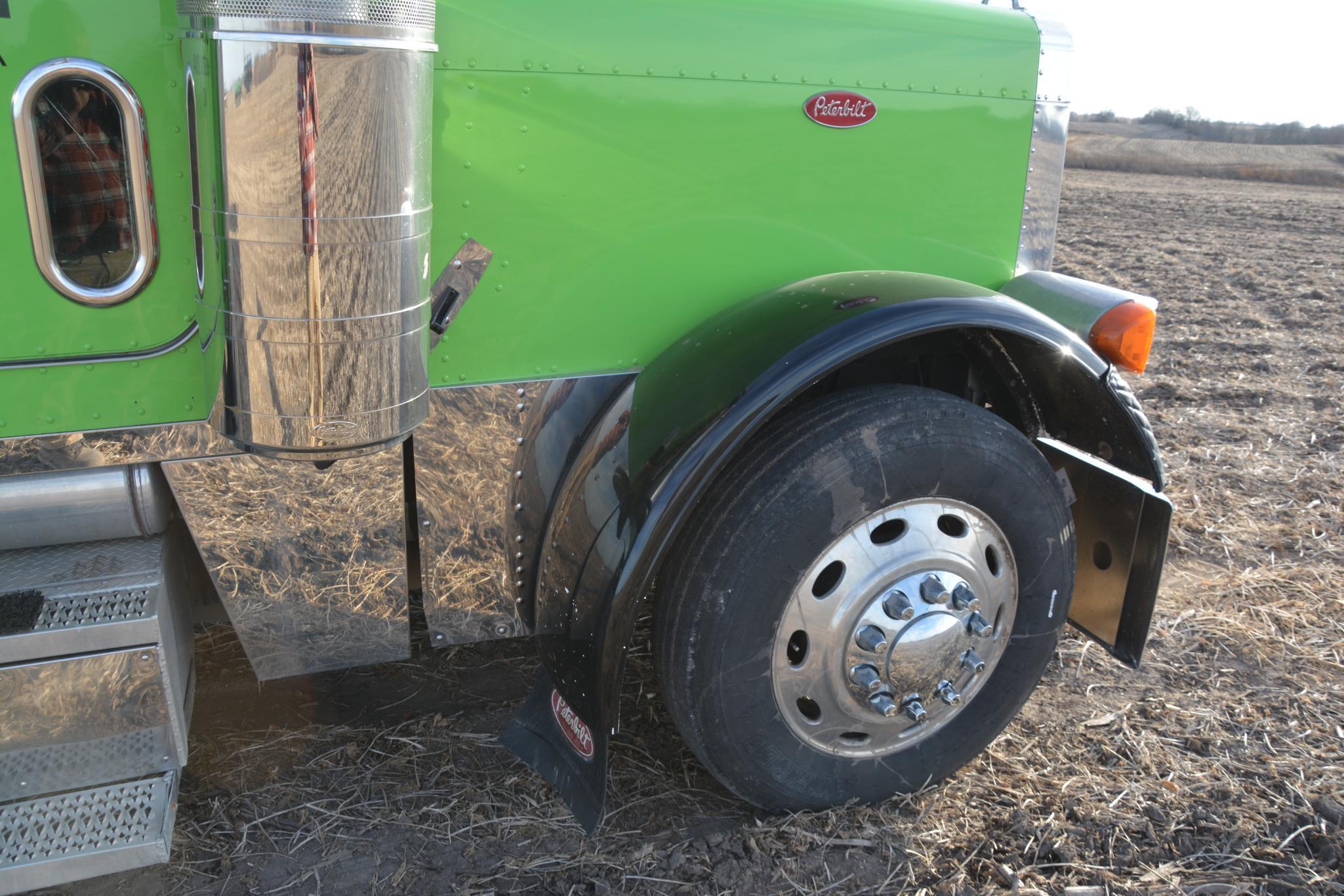 2003 Peterbilt 379 semi