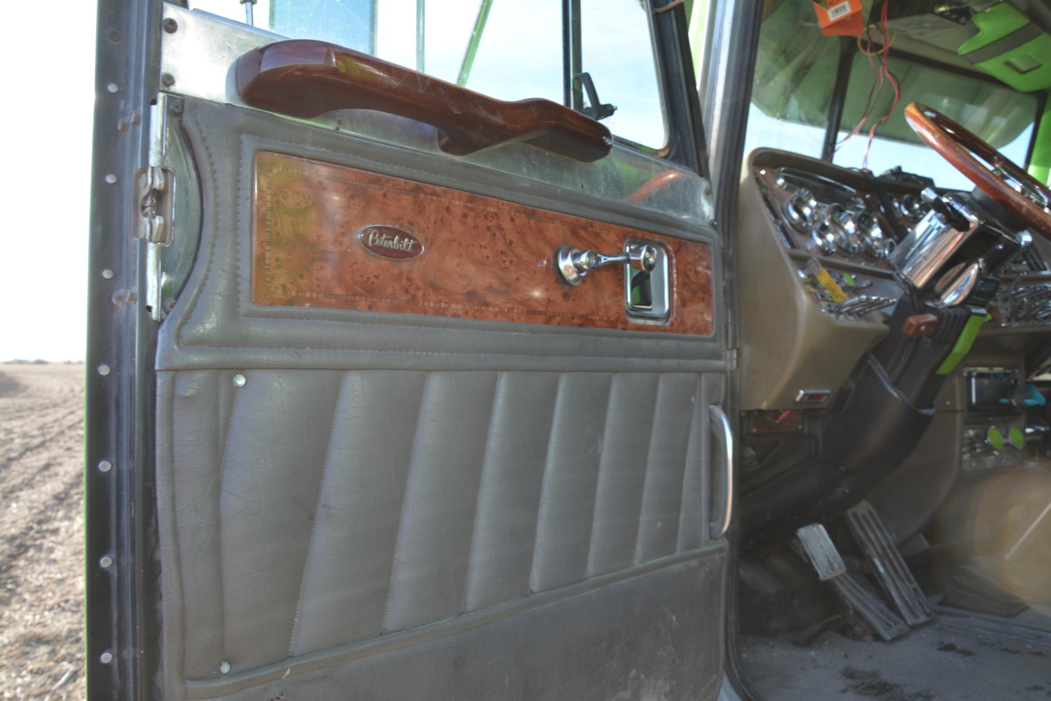 2003 Peterbilt 379 semi