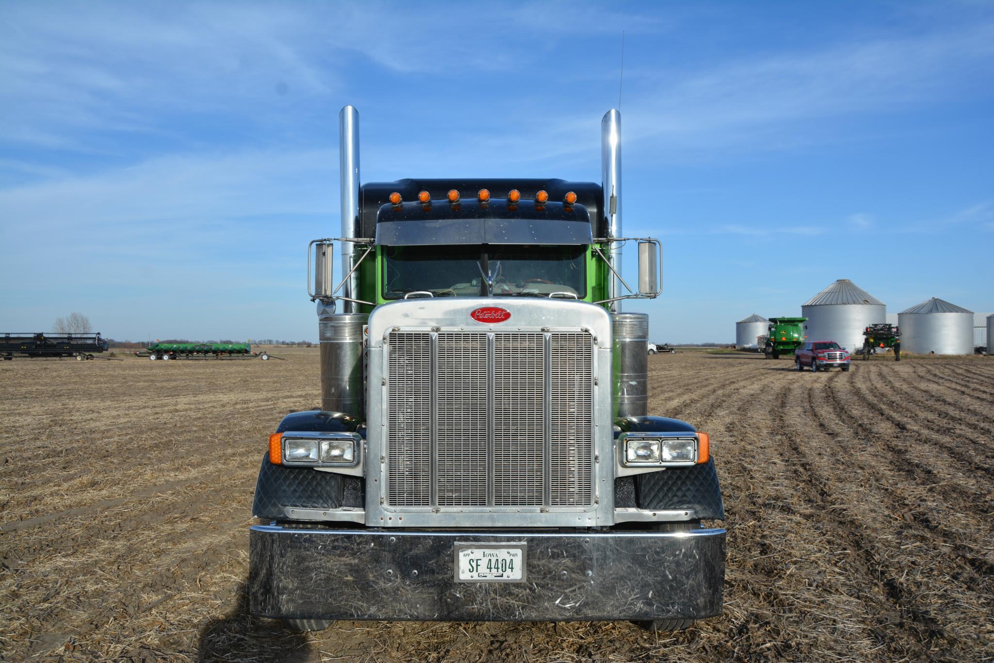 2003 Peterbilt 379 semi