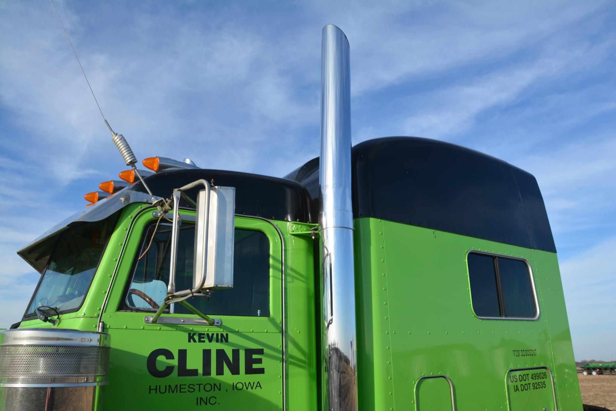 2003 Peterbilt 379 semi