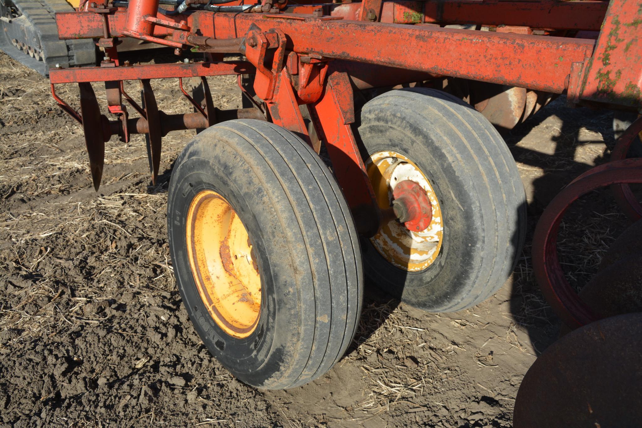 Massey Ferguson 820 34' disk