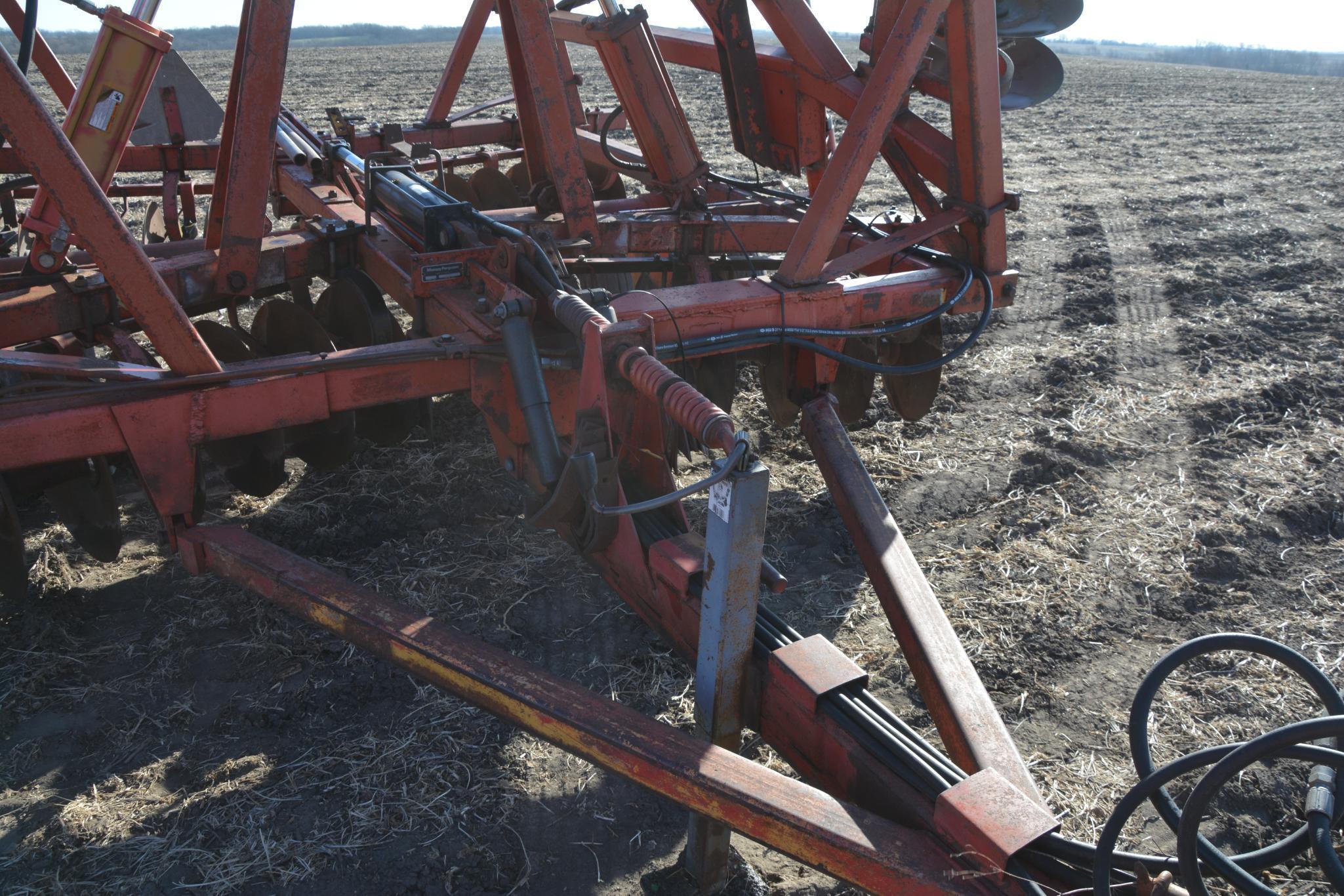 Massey Ferguson 820 34' disk