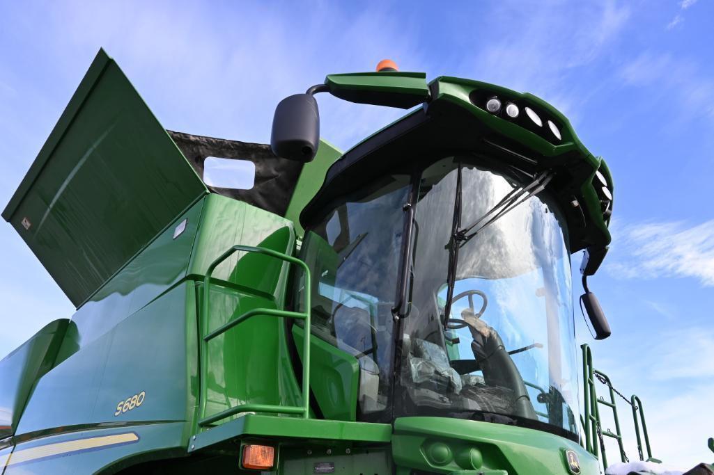 2012 John Deere S680 4wd combine