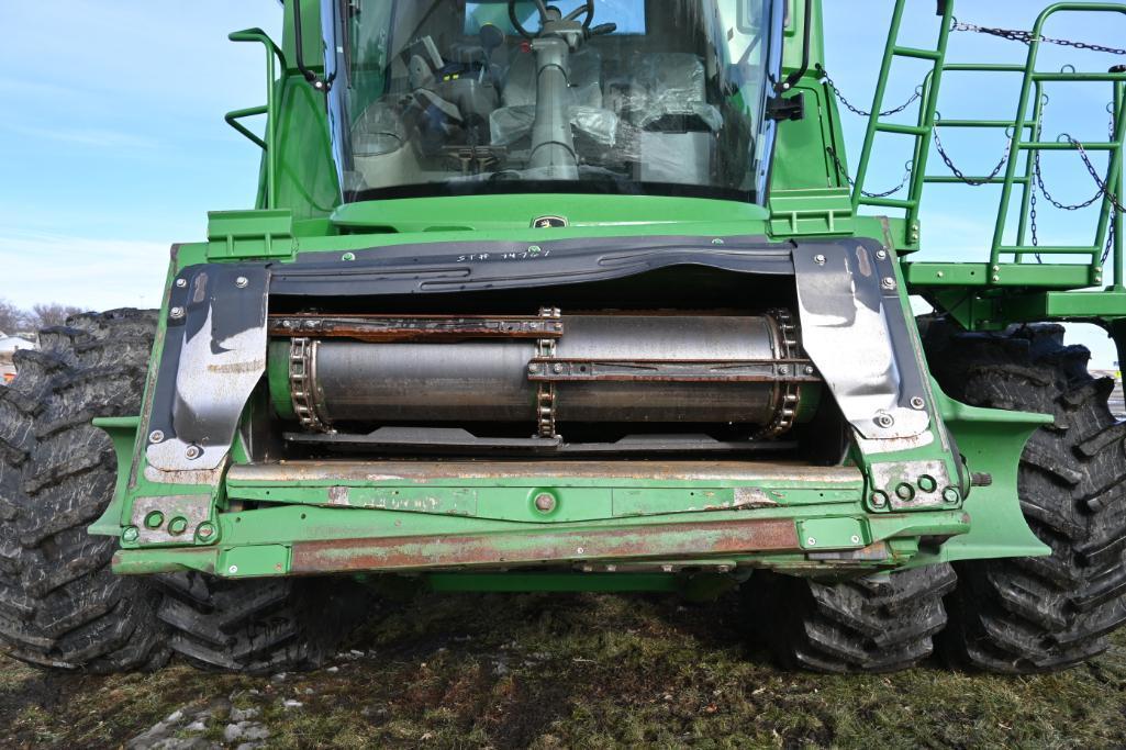 2012 John Deere S680 4wd combine